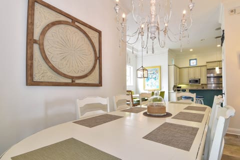 Absolute Destiny - Dining Area