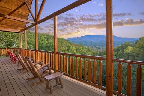 Best View in Gatlinburg! - Book Splash Mansion #500