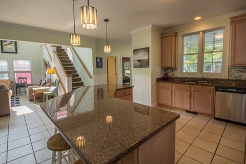 Main Level | Kitchen