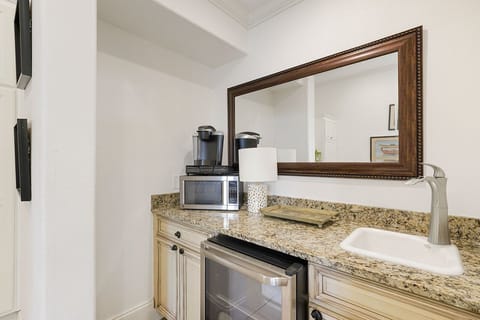 Villa Playa - Luxury Destiny by the Sea Vacation Rental House with Private Pool and Beach View in Destin, Florida - Five Star Properties Destin/30A