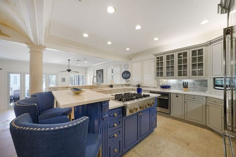 Villa Playa - Luxury Destiny by the Sea Vacation Rental House with Private Pool and Beach View in Destin, Florida - Five Star Properties Destin/30A