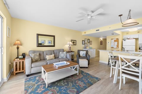 Living Area – Sleeper Sofa - Beach Views - Cable & Smart TV