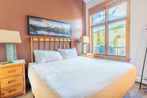 1 bedroom, premium bedding, memory foam beds, iron/ironing board