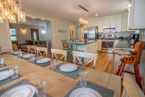 Main Level | Kitchen | Dining Room