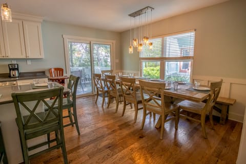 Main Level | Kitchen | Dining Room