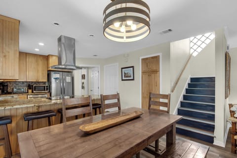 Dining- Beach House of Stress Relief