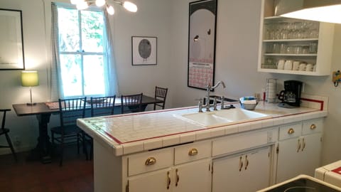 Open Kitchen - open kitchen