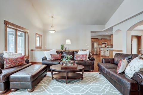 Living Room - Highlands Trail House - Breckenridge Vacation Rental