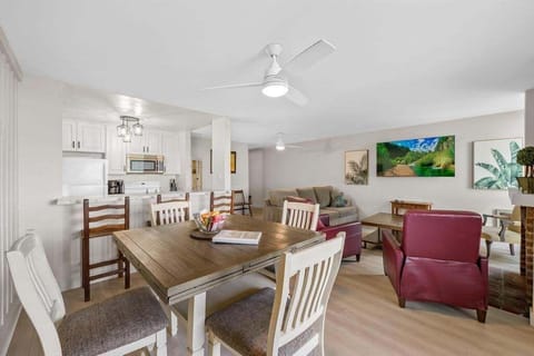 Plenty of seating for all guest, with ocean views