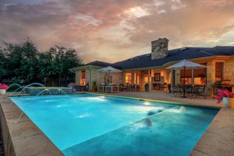 WELCOME TO LIVE OAK LODGE