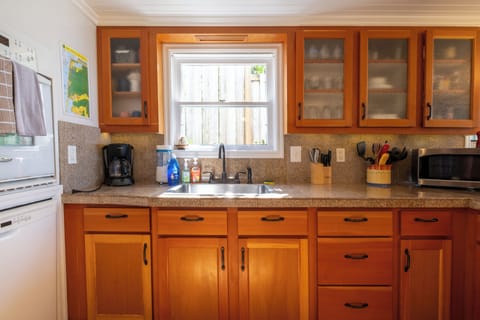 Beautiful new fir cabinets - Lovely kitchen with oceanviews.