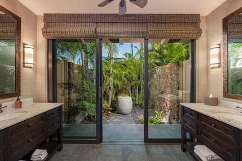 Guest Suite 3- Ensuite Bath - Dual Vanity and Shower Garden