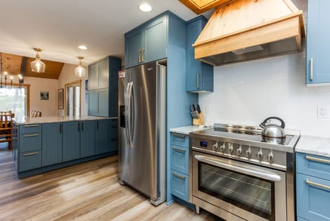 Kitchen - Main Level