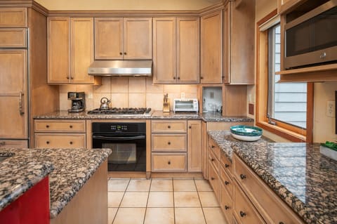 Plenty of counter space in the kitchen