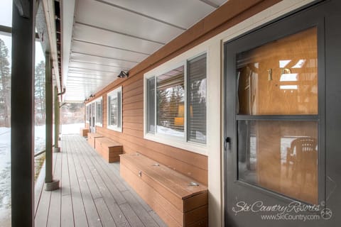 Ski storage