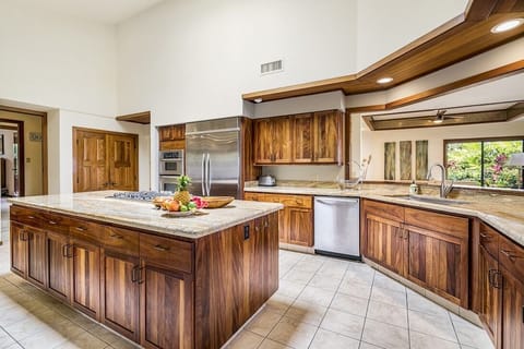 Spacious Kitchen