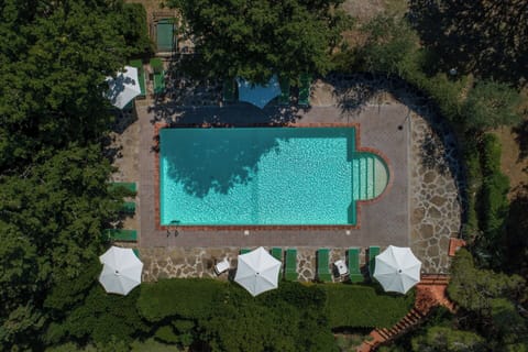 Building Exterior, Pool