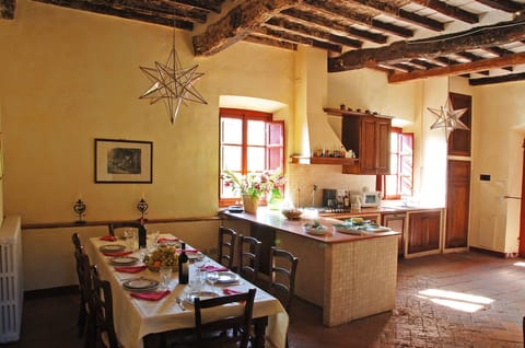 Common Room, Dining Room, Kitchen