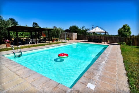 Water, Sky, Plant, Property, Swimming Pool, Furniture, Chair, Tree, Shade, Building