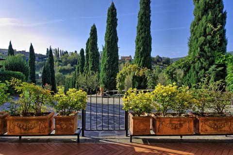 Ovile - Holiday Apartment in San Gimignano, Chianti, Tuscany Apartment in San Gimignano