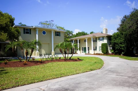 Dolphin Cove Villa brought to you by Florida Sun Vacation Rentals. 