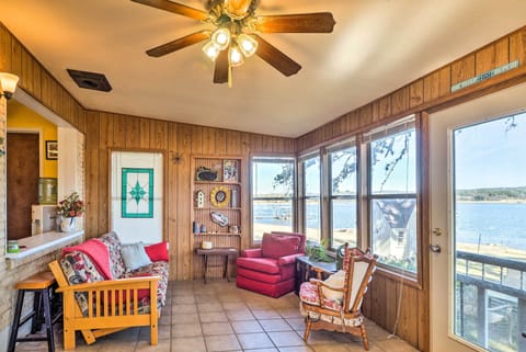 Tow Vacation Rental | 3BR | 2BA | 1,550 Sq Ft | Step-Free Access