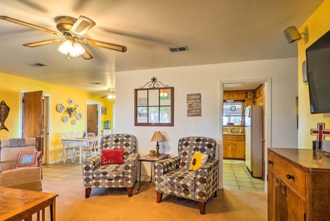 Living Room | Free WiFi | Wood-Burning Fireplace | Sleeper Sofa