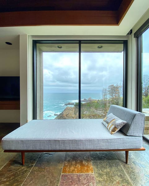 A taste of the views from bed & a lounging spot along the coast