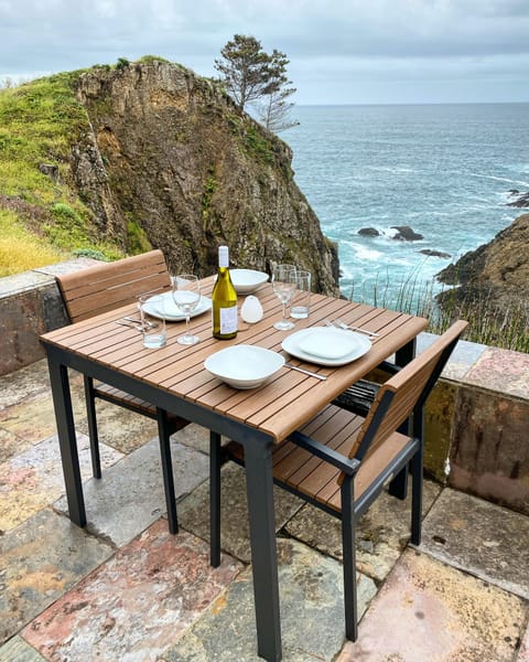 Yes, this REALLY is your own private outdoor dining area on the ocean!
