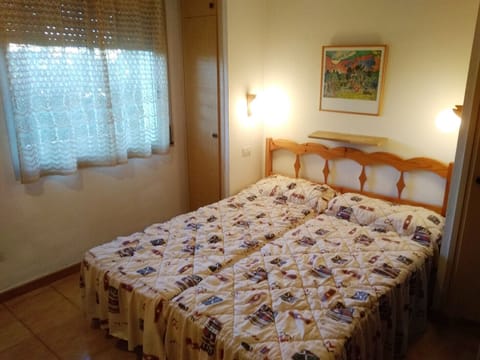 1 bedroom, iron/ironing board, bed sheets