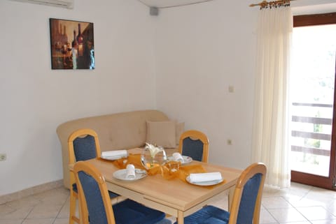 Dining room 3