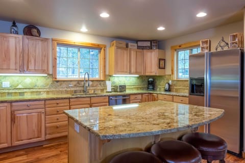 Kitchen - Main Level