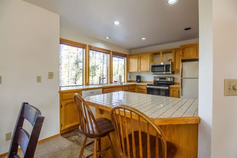 Kitchen - Main Level