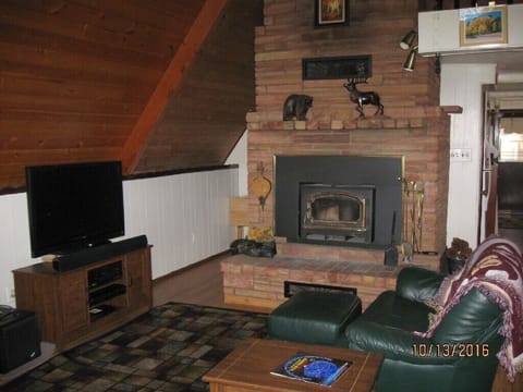 TV, fireplace, DVD player