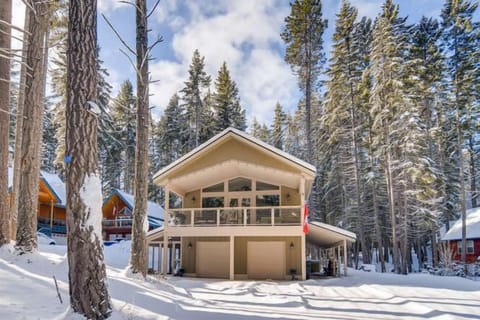 Lake Cabins Lodge - Vacation Rental 365 - Experience Xmas & New Years in Cle Elum the Winter!