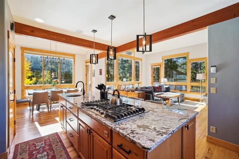 Kitchen - Lone Hand Lodge - Breckenridge Vacation Rental
