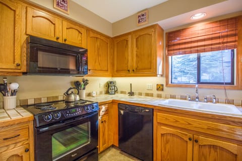 Kitchen - Main Level