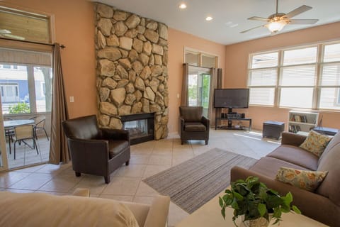 Main Level | Living Room