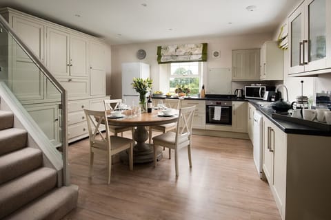 Crailing Coach House - the stylish kitchen area
