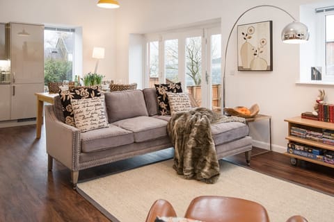 Stables - open-plan living area