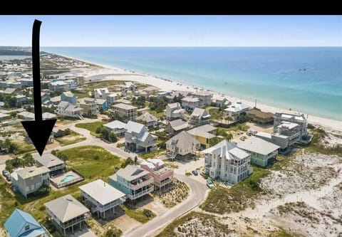 Beach nearby, sun loungers, beach towels