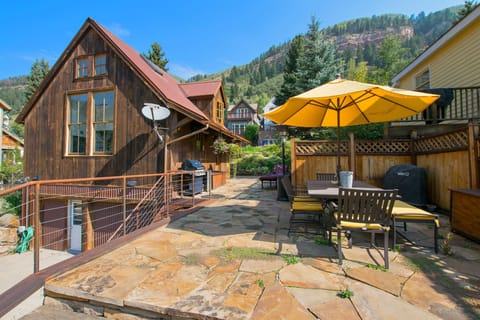 Galena Chalet Telluride - 1 loft bd, 1 bath, 2 half baths - Slee - The Galena Chalet is located on the sunnyside downtown Telluride with beautiful views of town the Telluride Ski Resort, Ballard and Wasatch Peaks.