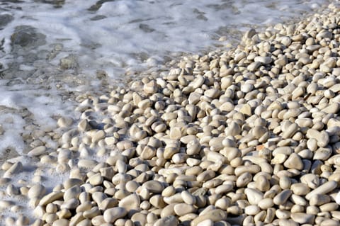 Veli Žal Beach - Distance 3,5 km