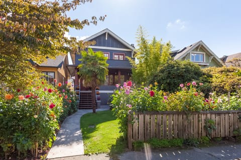 A beautiful well kept character  home in west Kits, a must! Owner is Superhost!