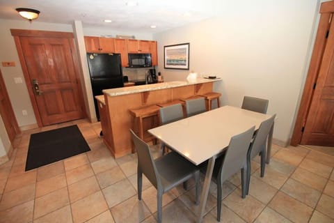 New quartz dining area winter 2016