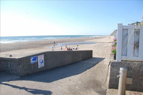 Beach nearby, sun loungers