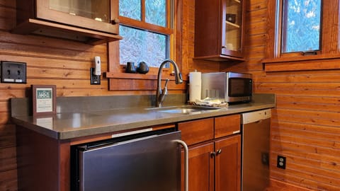 Kitchen w/ Mini Fridge