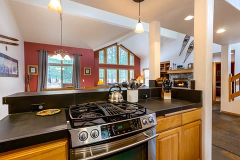 Kitchen - Main Level