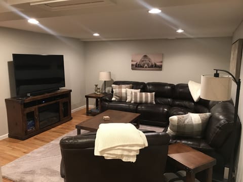 TV, fireplace, DVD player, stereo