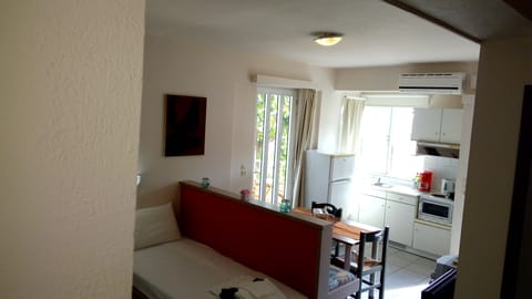 THE APARTMENT INSIDE!